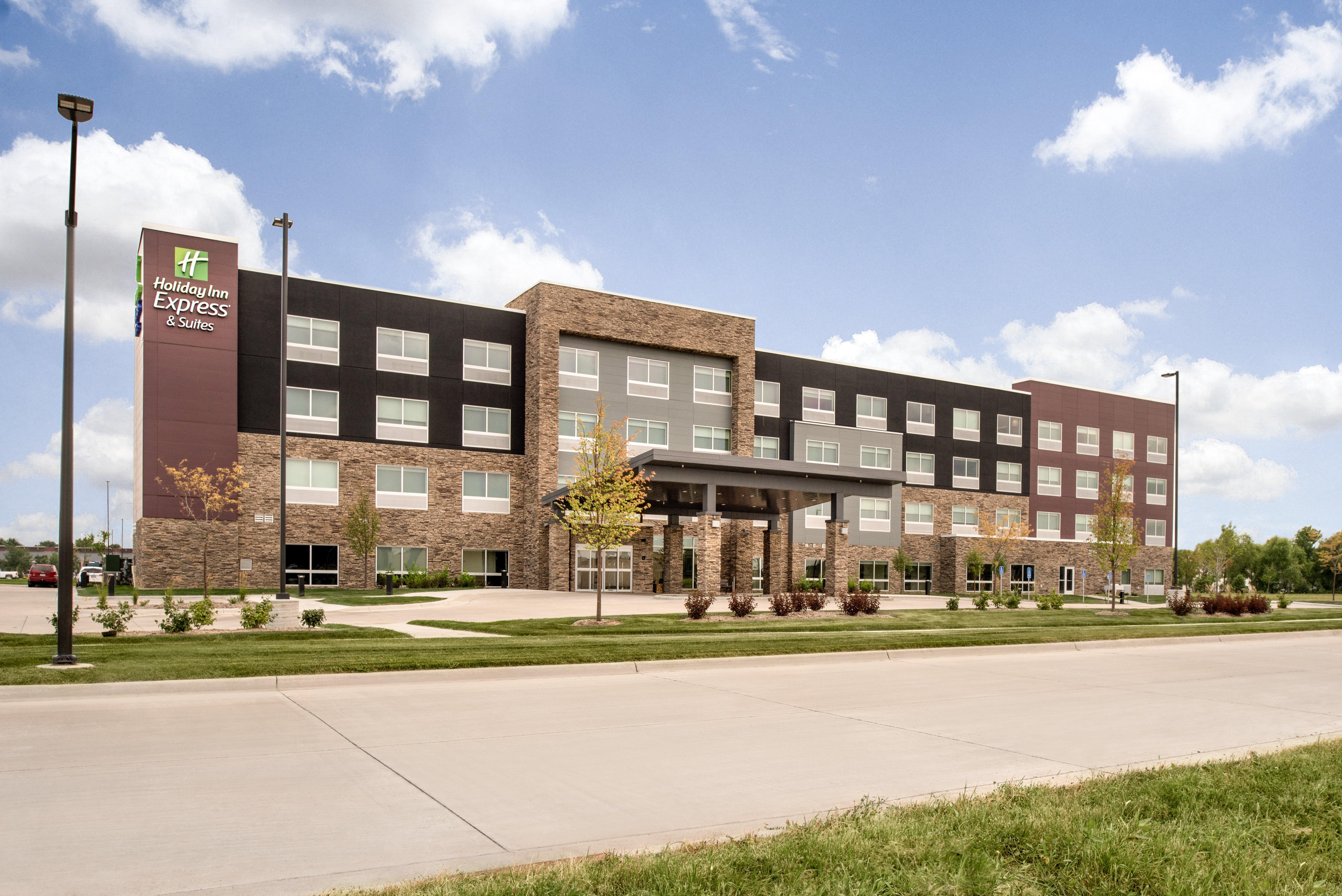 Holiday Inn Express & Suites - West Des Moines - Jordan Creek By Ihg Dış mekan fotoğraf